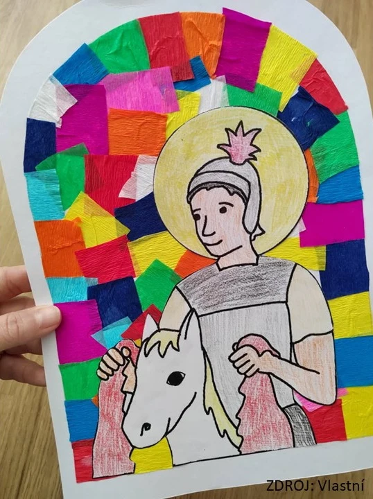 Dětský kresba svatého Martina na koni s barevným pozadím.