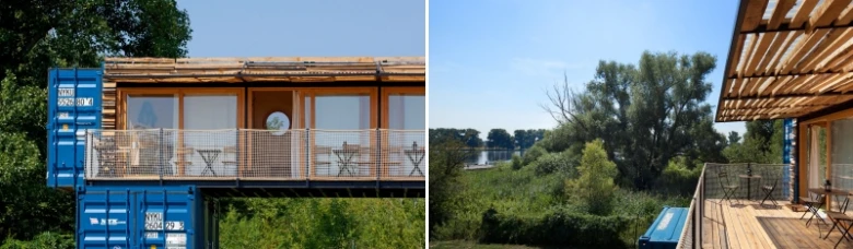 Moderní dům z kontejnerů s dřevěnou fasádou na balkóně.