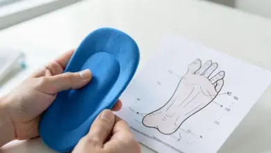 Jak ploché nohy ovlivňují zdraví páteře a kolen - ilustrační foto